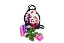 «Diva». Front: pop-art portrait of Marilyn Monroe