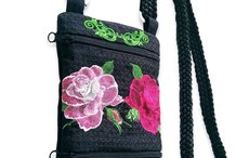«Rose Garden». The bag on its hand-braided strap